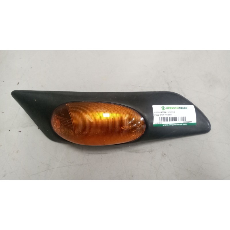 Recambio de piloto lateral derecho para iveco daily v autobús 50c15 referencia OEM IAM 500322577  