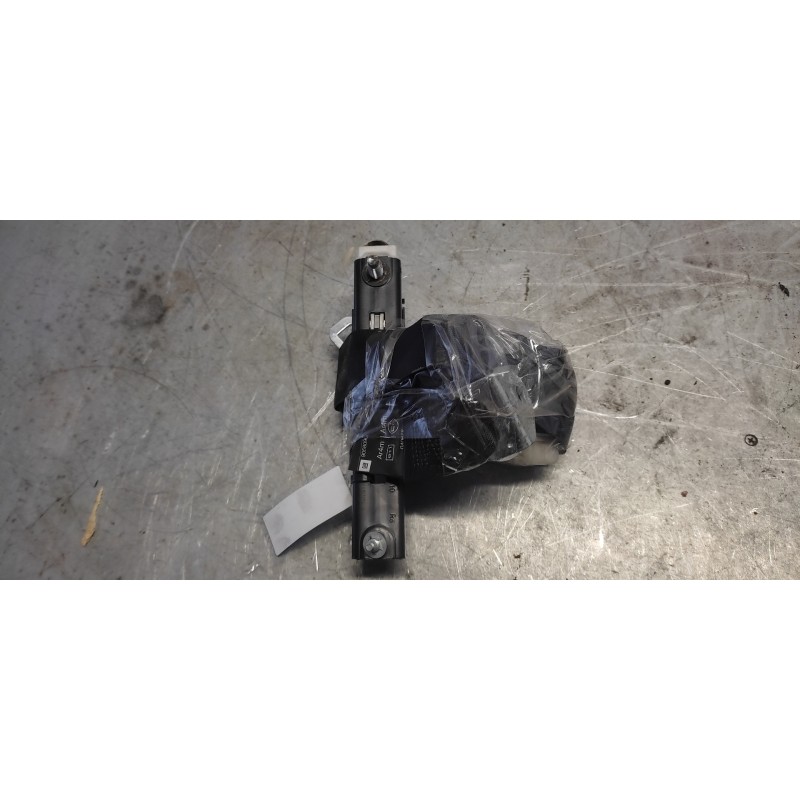 Recambio de cinturon seguridad trasero izquierdo para opel zafira a 1.6 16v referencia OEM IAM 21030102 2