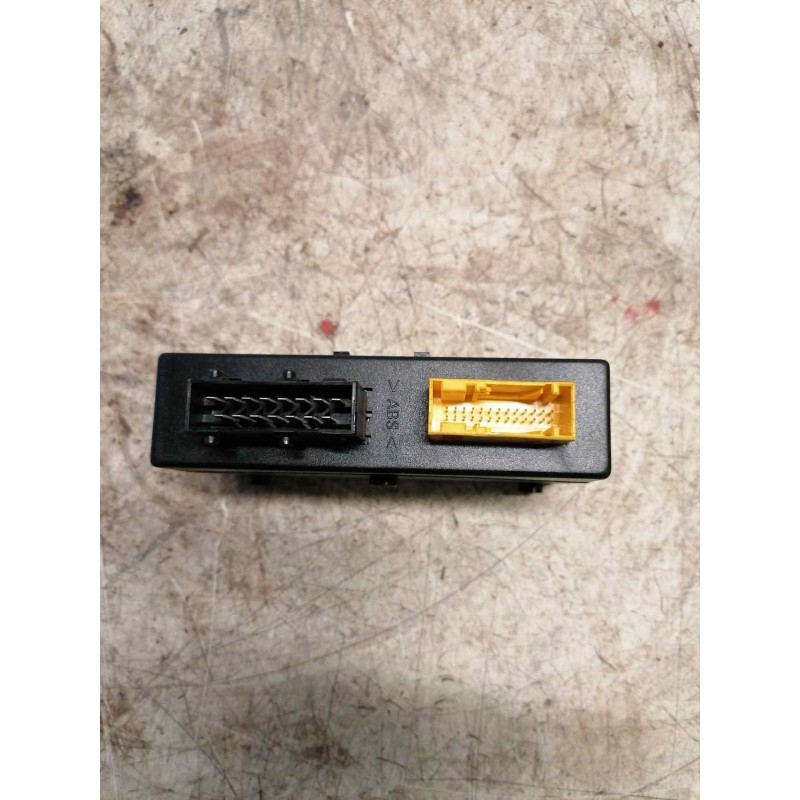 Recambio de centralita cierre para citroën xsara berlina 1.9 d sx referencia OEM IAM 9633523680 2