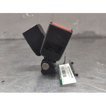 Recambio de enganche cinturon trasero central para renault scenic ii grand confort dynamique referencia OEM IAM D6001728  