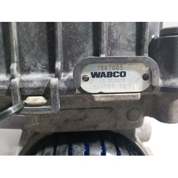 Recambio de valvula aire para daf serie xf106 referencia OEM IAM 1867005 VALVULA EBS 4801066050