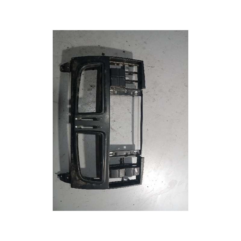 Recambio de embellecedor interior central para iveco stralis (as) 11.1 diesel referencia OEM IAM 504309993  