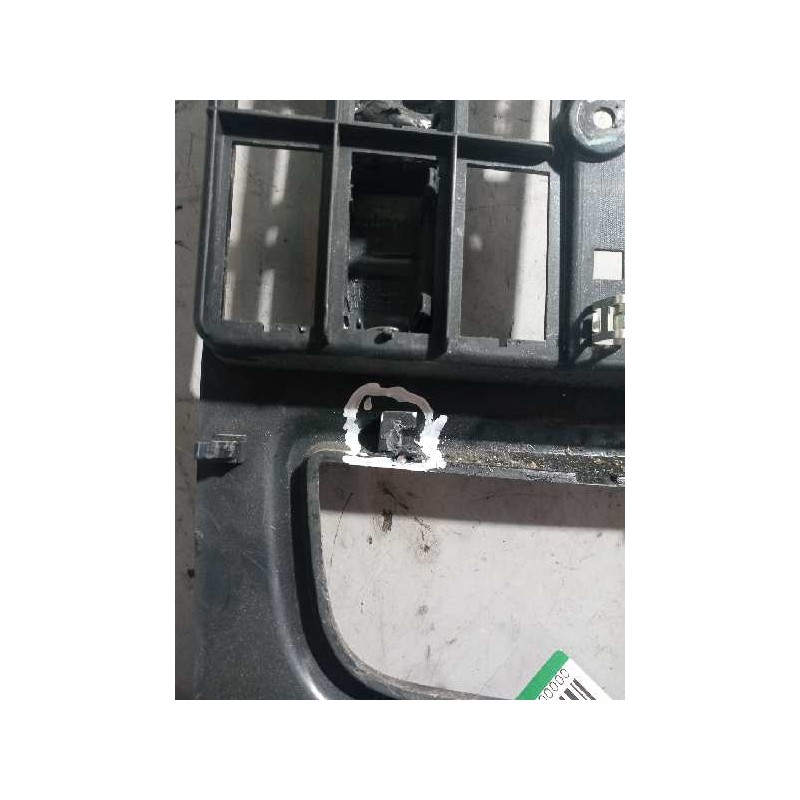 Recambio de embellecedor interior central para iveco stralis (as) 11.1 diesel referencia OEM IAM 504309993 - Gris 4
