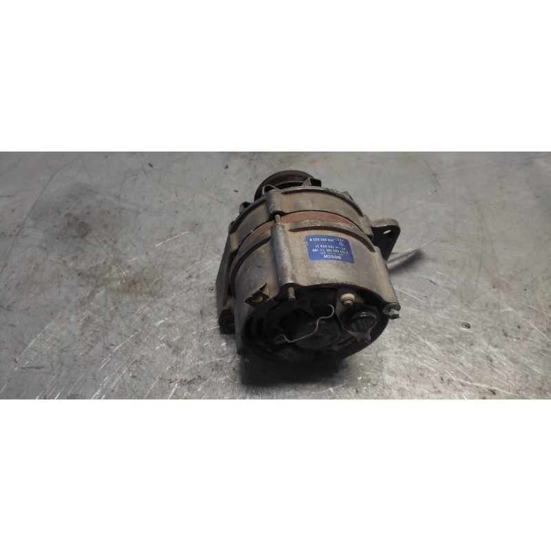 Recambio de alternador para volkswagen passat (321/23/27/31) 1.8 referencia OEM IAM 0120489195 049903023R 14V 65A BOSCH 4