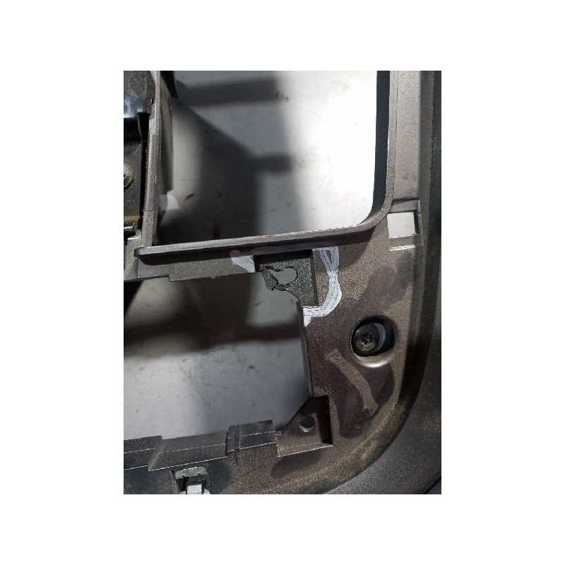 Recambio de embellecedor interior central para iveco stralis (as) 11.1 diesel referencia OEM IAM 504321643 - Gris 2
