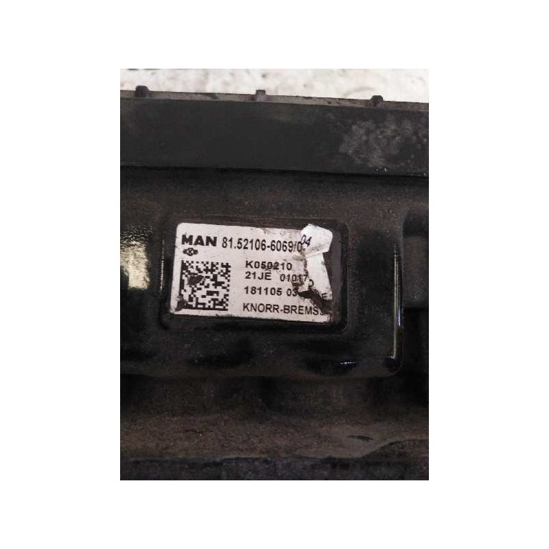 Recambio de valvula aire para man tgx 18.500 12.4 diesel referencia OEM IAM 81521066069 K050210 VALVULA EBS MODULADOR DE EJE 2