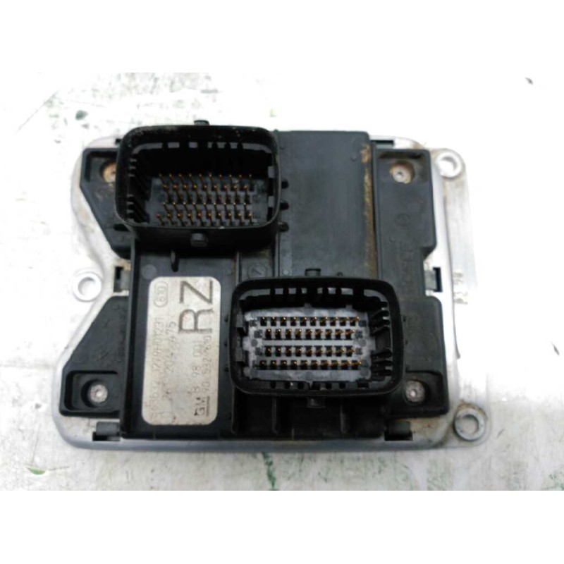 Recambio de centralita motor uce para opel corsa b edition 2000 referencia OEM IAM 0261204475 90532610RZ 