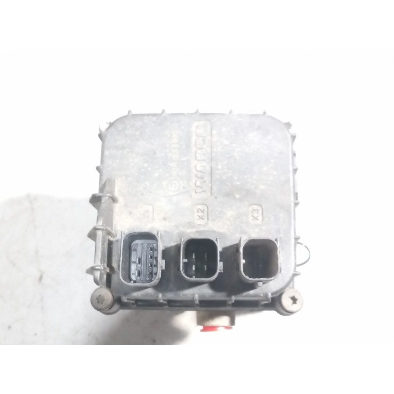Recambio de valvula aire para daf serie xf106 referencia OEM IAM 1867005 VALVULA EBS 4801066050 - Blanco 4