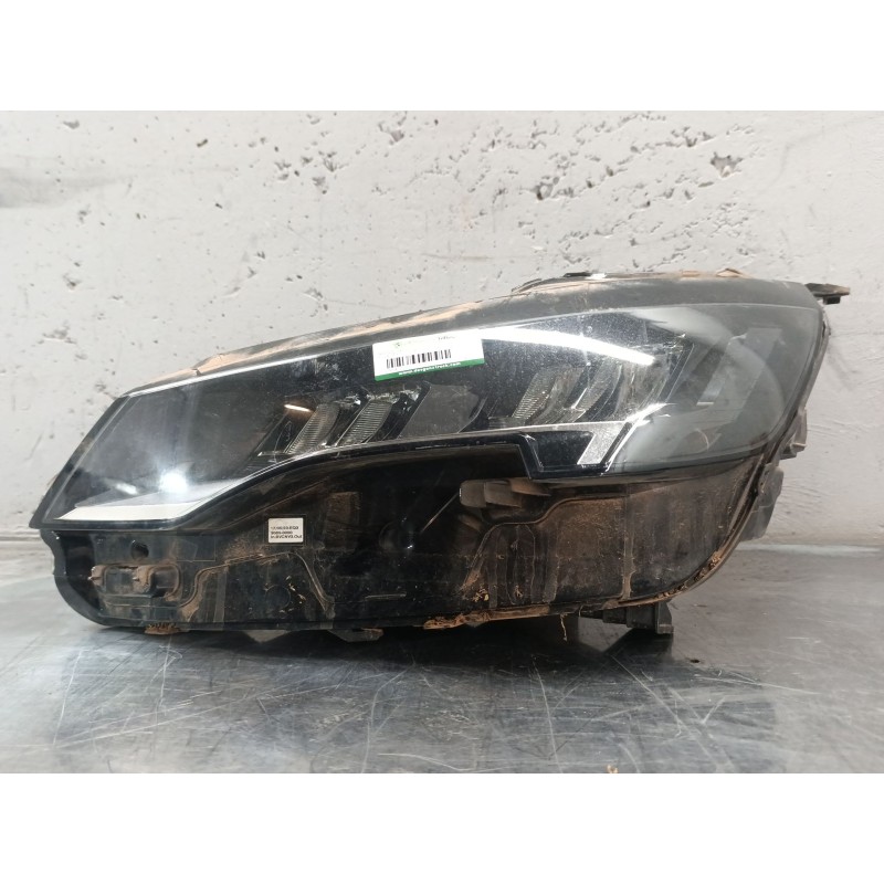 Recambio de faro izquierdo para peugeot 5008 ii (mc_, mj_, mr_, m4_) 1.5 bluehdi 130 (mcyhzj, mcyhzr, mcyhzx) referencia OEM IAM - Gris