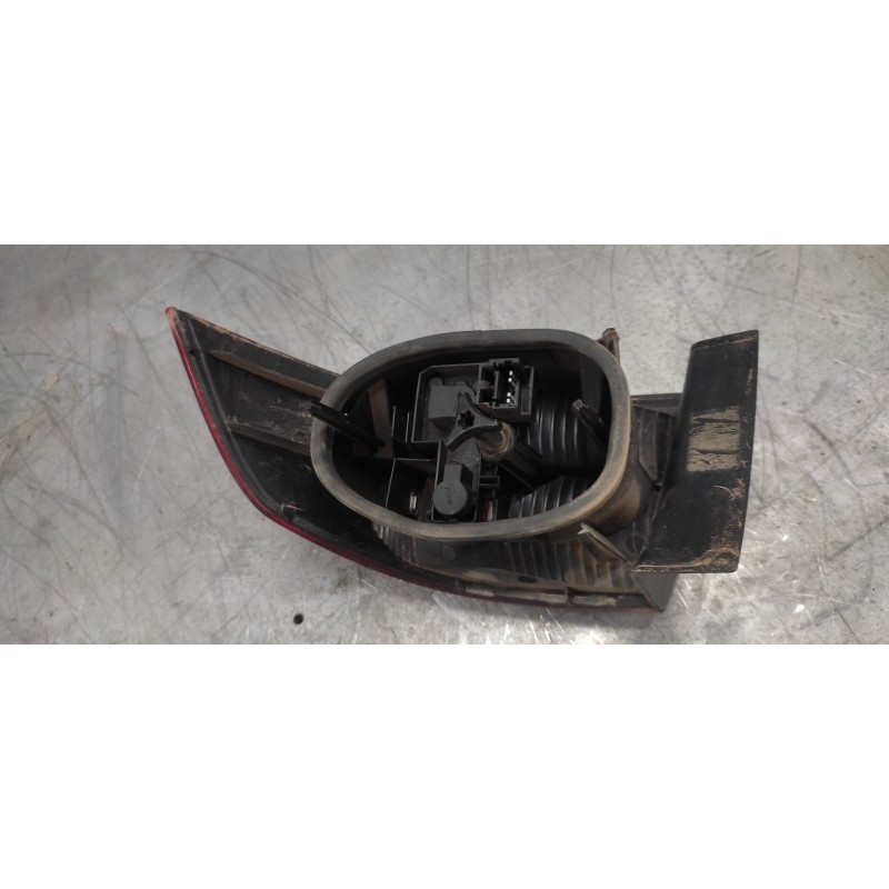 Recambio de piloto trasero izquierdo para renault laguna ii (bg0) expression referencia OEM IAM   4 PINS - Gris 2