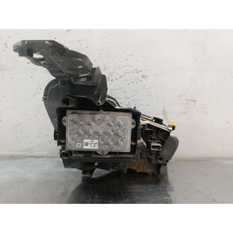 Recambio de faro izquierdo para peugeot 5008 ii (mc_, mj_, mr_, m4_) 1.5 bluehdi 130 (mcyhzj, mcyhzr, mcyhzx) referencia OEM IAM - Gris 2
