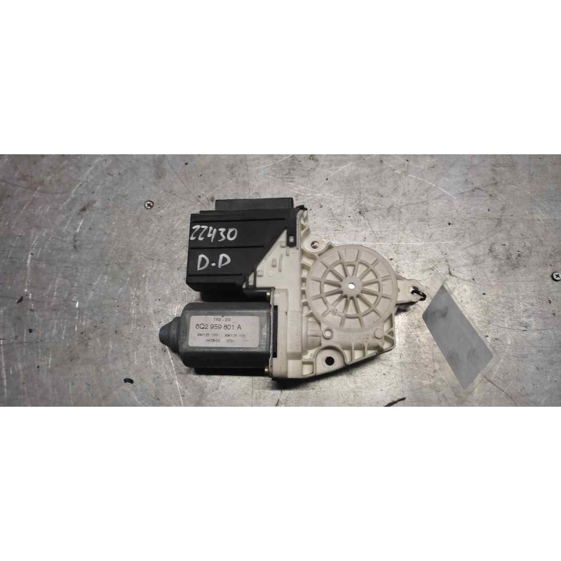 Recambio de motor elevalunas delantero derecho para seat ibiza (6l1) referencia OEM IAM 6Q2959801A 990125100 - Rojo 3