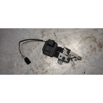 CERRADURA MALETERO / PORTON 