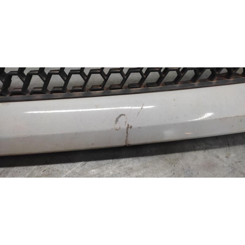 Recambio de rejilla delantera central para renault master ii phase 2 combi kombi 2,8t l1 6pl. referencia OEM IAM - Blanco 3