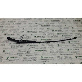 Recambio de brazo limpia delantero derecho para fiat punto berl. (176) 75 elx referencia OEM IAM   