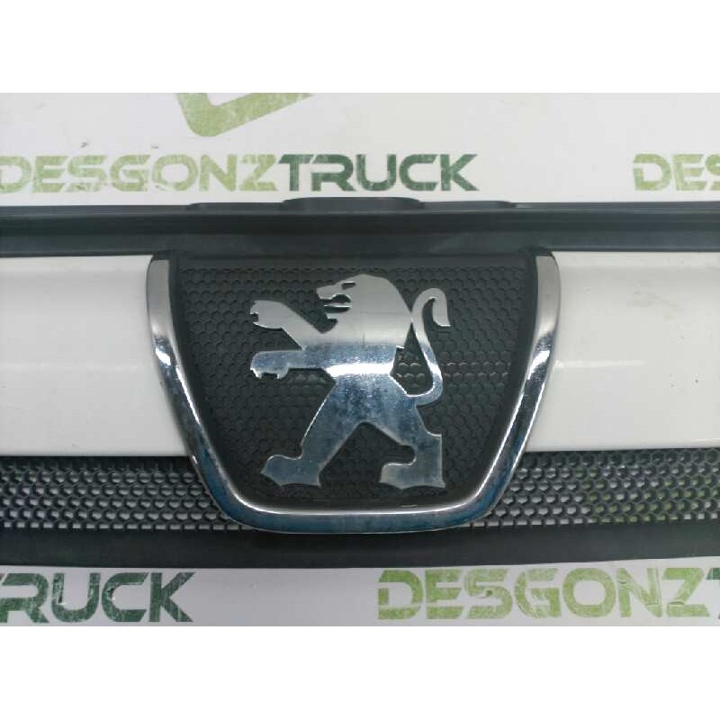 Recambio de rejilla delantera central para peugeot boxer caja cerr. acristalada (rs2850)(290/330)('02) 330 c td referencia OEM I - Blanco 3