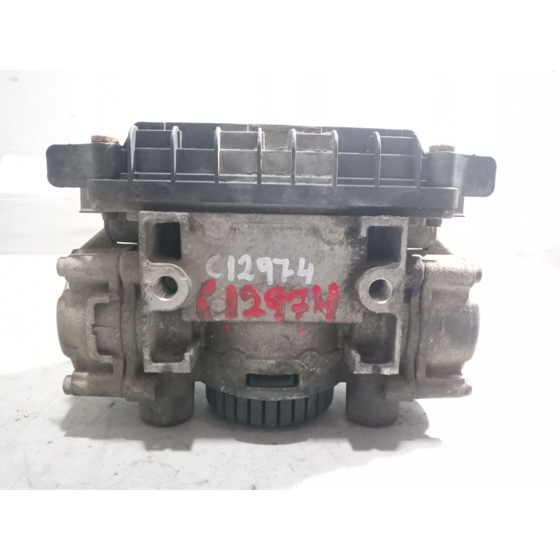 Recambio de valvula aire para mercedes-benz actros 2/3 2 - ejes / 6 cil. 12.0 v6 diesel (om 501 la) referencia OEM IAM 000429422 - Amarillo 6