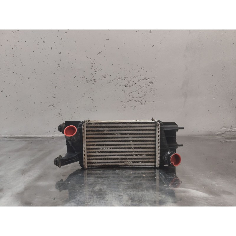 Recambio de intercooler para nissan nv200 furgoneta 1.5 dci 90 (m20, m20m) referencia OEM IAM 144611KB2A - Blanco 2