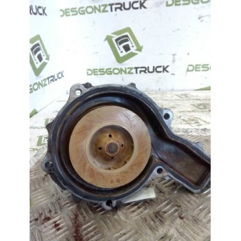 Recambio de bomba agua para renault premium route 2006 fas 4x2 larga distancia referencia OEM IAM 20744940  