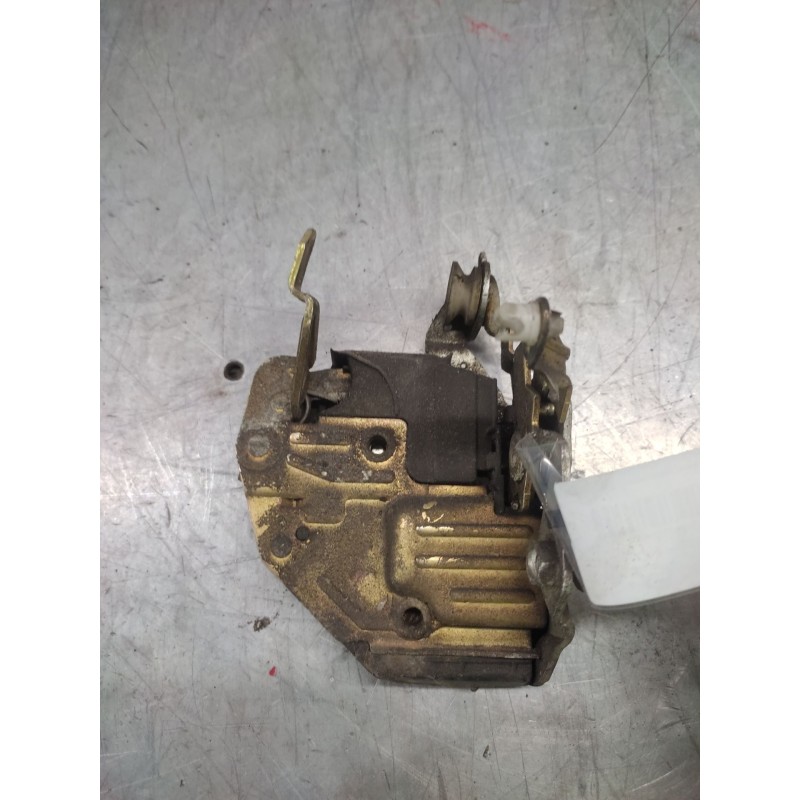 Recambio de cerradura puerta delantera derecha para mercedes-benz clase e (w124) berlina d 300 (124.130) referencia OEM IAM 2