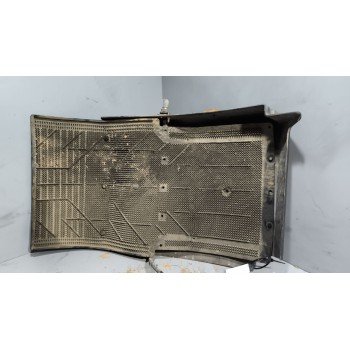 Recambio de guardabarros delantero derecho para iveco eurocargo 5.9 diesel referencia OEM IAM 8142621  