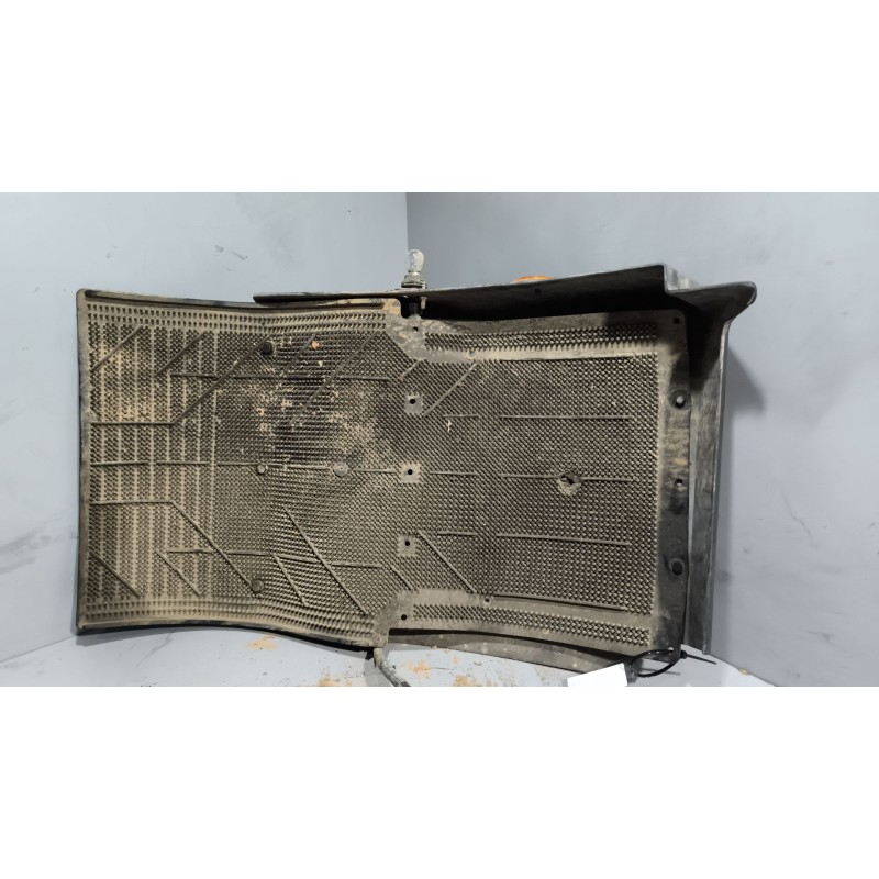 Recambio de guardabarros delantero derecho para iveco eurocargo 5.9 diesel referencia OEM IAM 8142621 - Blanco 3