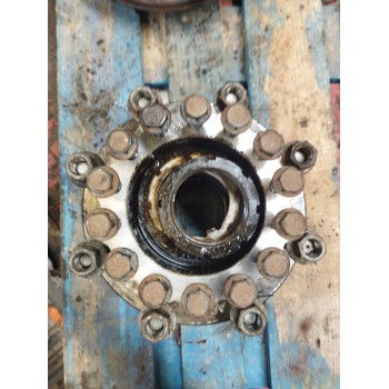 Recambio de buje trasero derecho para man le 14.225 llc referencia OEM IAM 81357013153 81357010153 