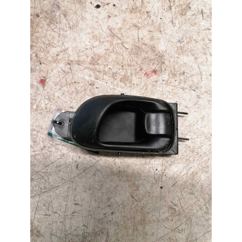 Recambio de maneta interior trasera izquierda para daewoo tacuma se referencia OEM IAM 96260946  