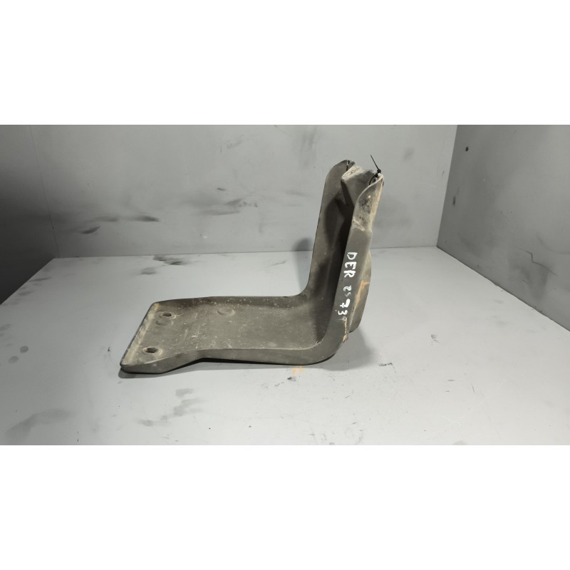 Recambio de soporte para iveco eurocargo 5.9 diesel referencia OEM IAM 8142842 DERECHA - Blanco 5