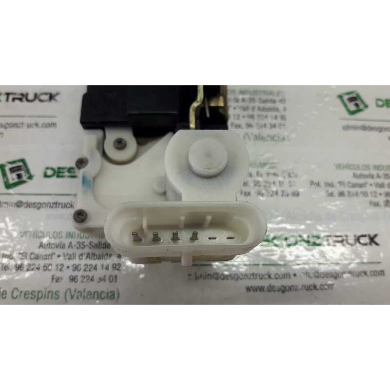 Recambio de cerradura puerta trasera derecha para fiat punto berl. (176) 75 elx referencia OEM IAM - Blanco 2