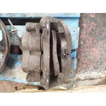 Recambio de pinza freno delantera derecha para nissan cabstar 01.04 referencia OEM IAM 730206 BREMBO 