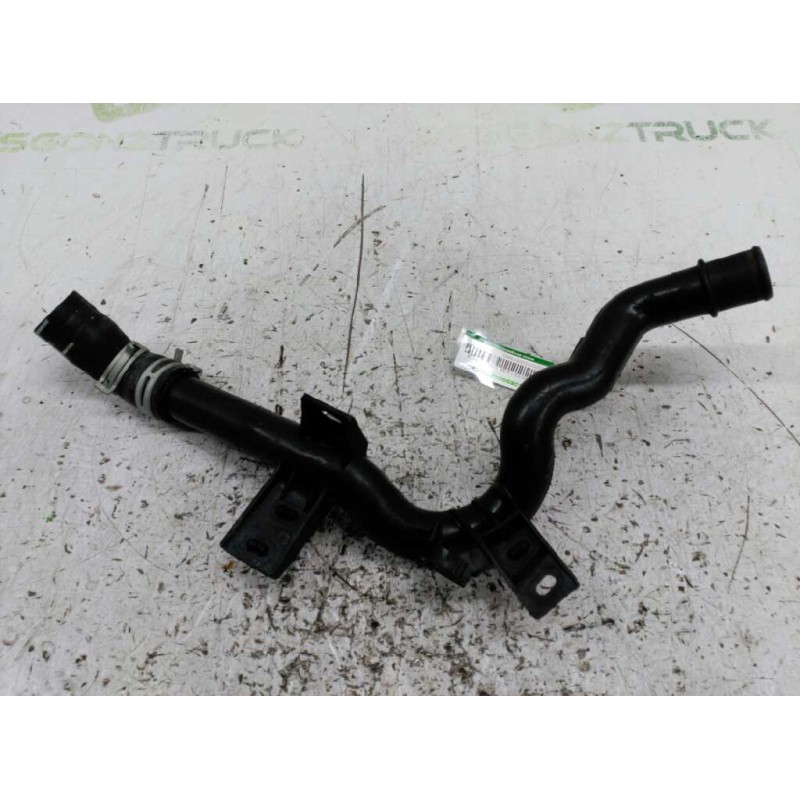 Recambio de tubo para citroën c3 1.4 sx referencia OEM IAM  PLASTICO DE REFRIGERANTE 2