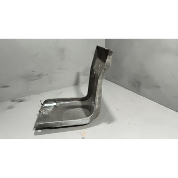 Recambio de soporte para iveco eurocargo 5.9 diesel referencia OEM IAM 8142842 IZQUIERDA 