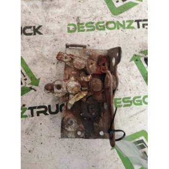 Recambio de cerradura puerta delantera derecha para barreiros trucks 300 referencia OEM IAM   