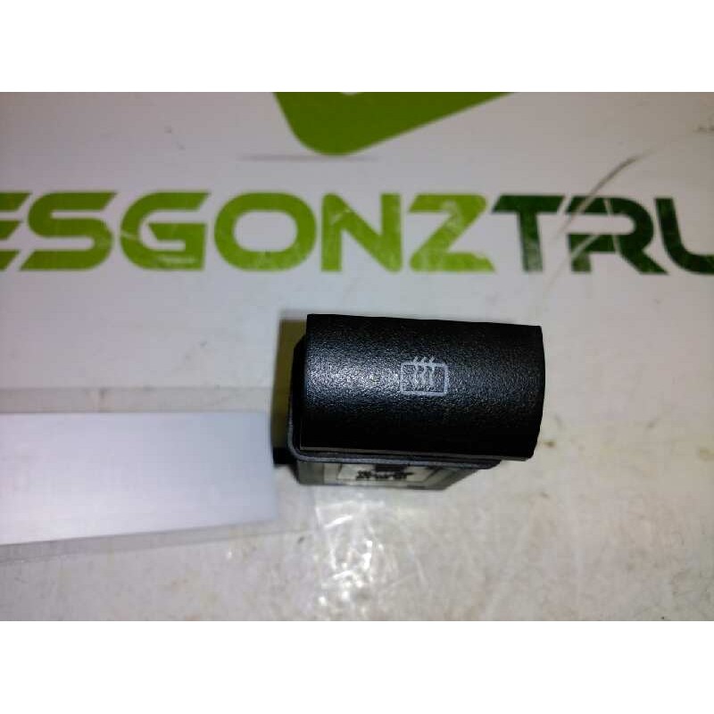 Recambio de boton antivaho para seat cordoba berlina (6k2) stella referencia OEM IAM 6K0959621 - Rojo 2
