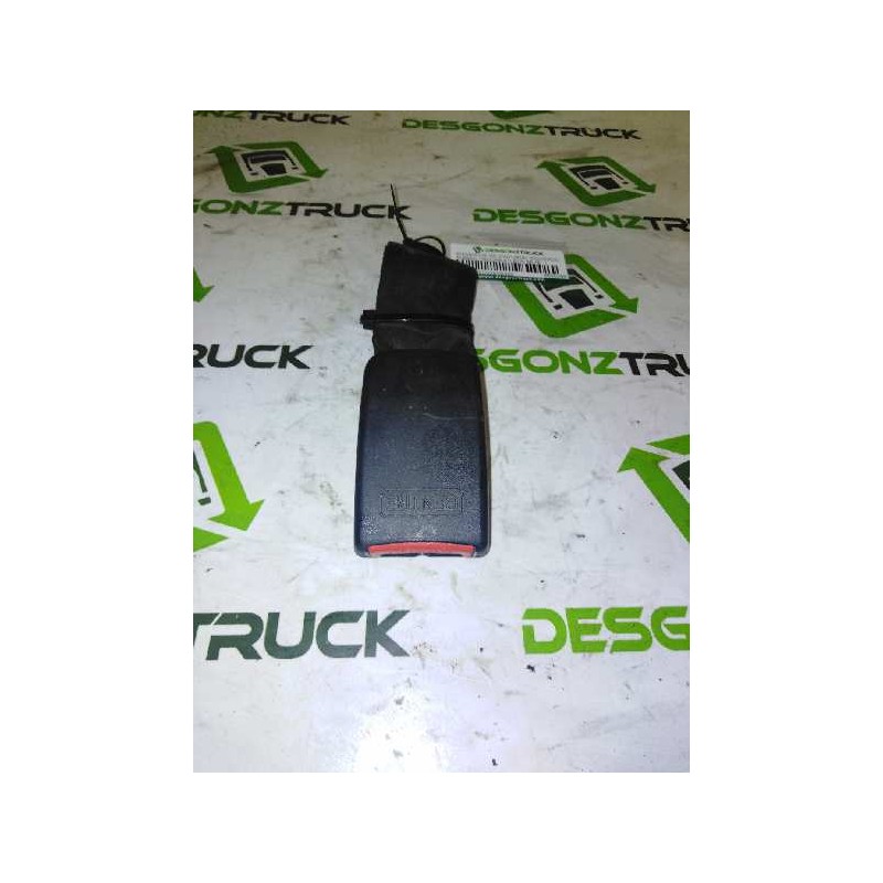 Recambio de enganche de cinturon delantero izquierdo para nissan trucks atleon 56.15 referencia OEM IAM 868529X400  