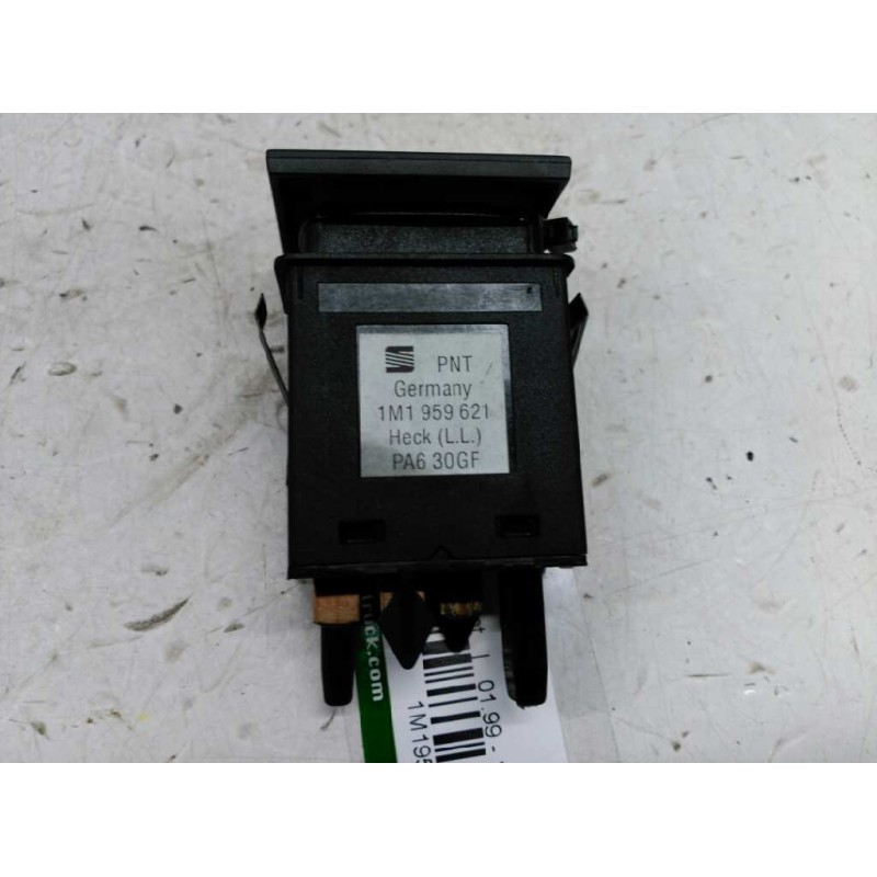 Recambio de boton antivaho para seat toledo (1m2) select referencia OEM IAM 1M1959621 - Azul 3