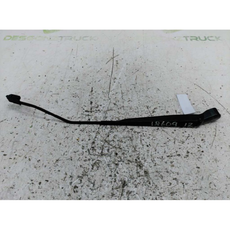 Recambio de brazo limpia delantero para citroën c3 1.4 sx referencia OEM IAM   