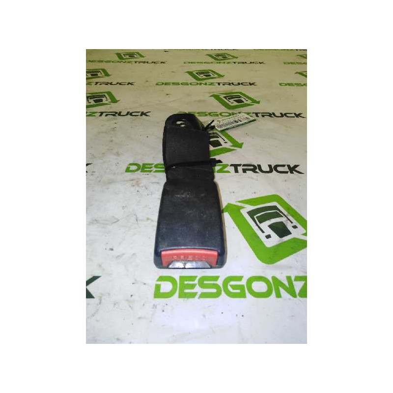 Recambio de enganche de cinturon delantero derecho para nissan trucks atleon 56.15 referencia OEM IAM 868429X401  