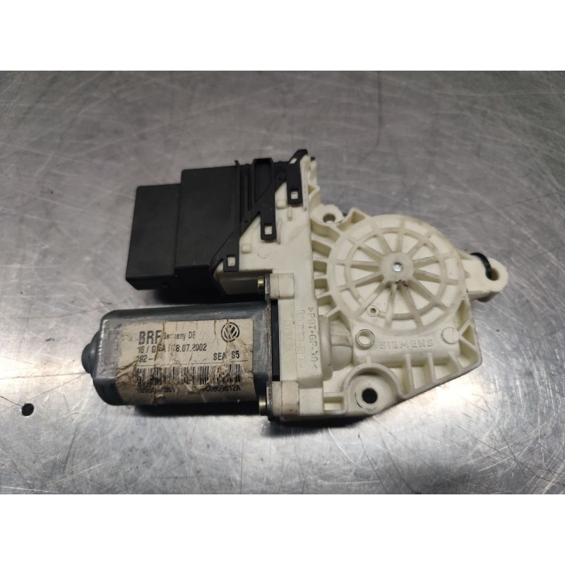 Recambio de motor elevalunas trasero derecho para seat toledo (1m2) select referencia OEM IAM 1C0959812A  