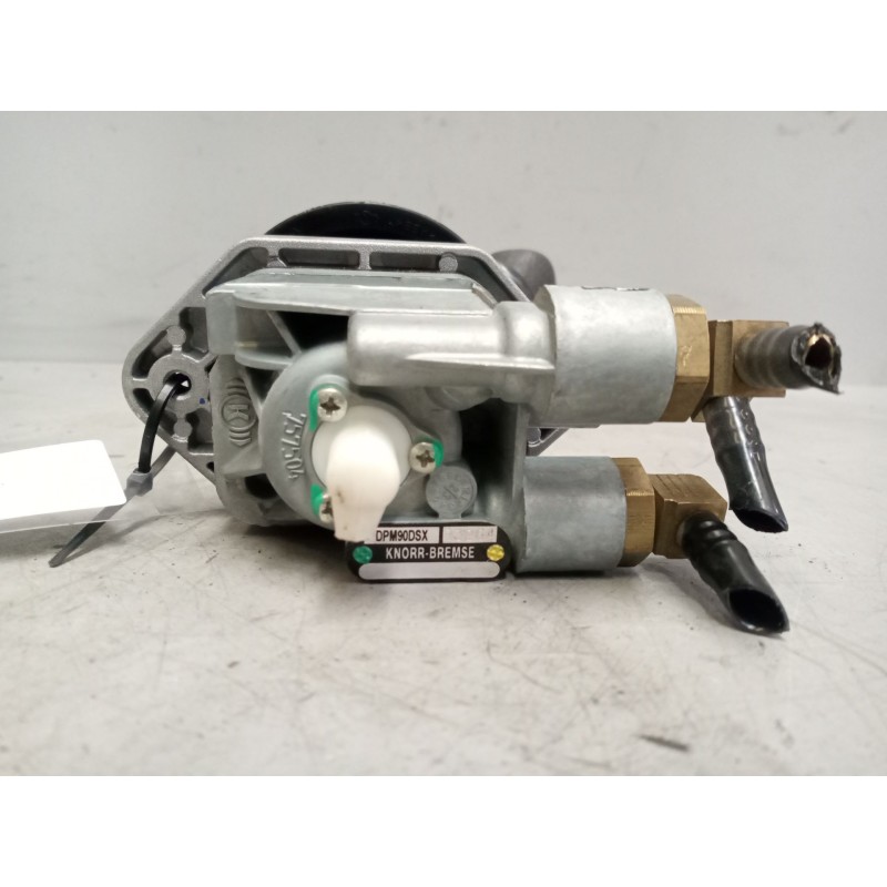 Recambio de palanca freno de mano para daf serie xf105.510 12.9 diesel referencia OEM IAM DPM90DSX  1734006 - Blanco 5