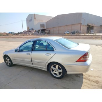 mercedes-benz clase c (w203) berlina del año 2003