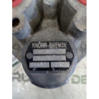 Recambio de valvula aire para iveco trucks stralis as 190s48 referencia OEM IAM ZB4587 K012243 VALVULA CUADRUPLE PROTECCIO CIRCU