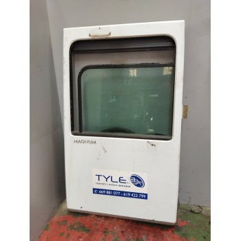 Recambio de puerta delantera derecha para renault magnum ab diesel referencia OEM IAM   