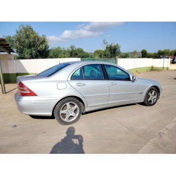 mercedes-benz clase c (w203) berlina del año 2003