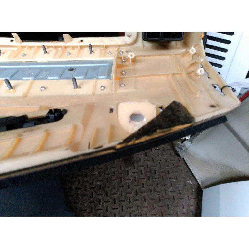 Recambio de salpicadero para kia carnival ii 2.9 cdri ex referencia OEM IAM OK52Y60350DCQ 11