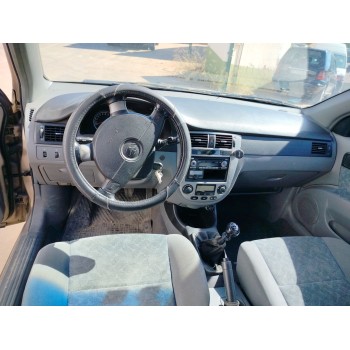 daewoo nubira berlina del año 2003