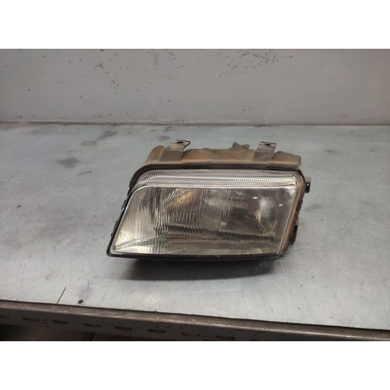 Recambio de faro izquierdo para audi a4 berlina (b5) 1.8 referencia OEM IAM   