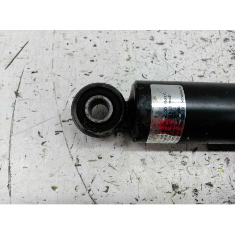 Recambio de amortiguador trasero derecho para hyundai h 1 referencia OEM IAM - Blanco 3