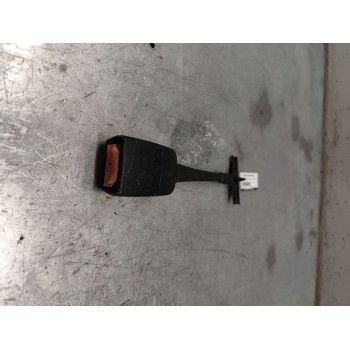 ENGANCHE DE CINTURON DELANTERO IZQUIERDO 2S6AA61208DA 